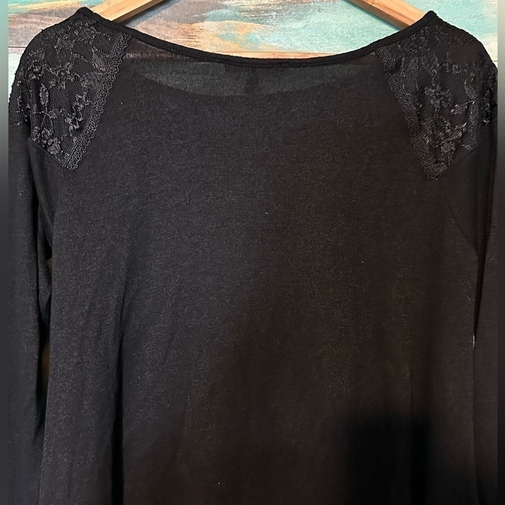 Olivia Sky light weight sweater. - Picture 3 of 6